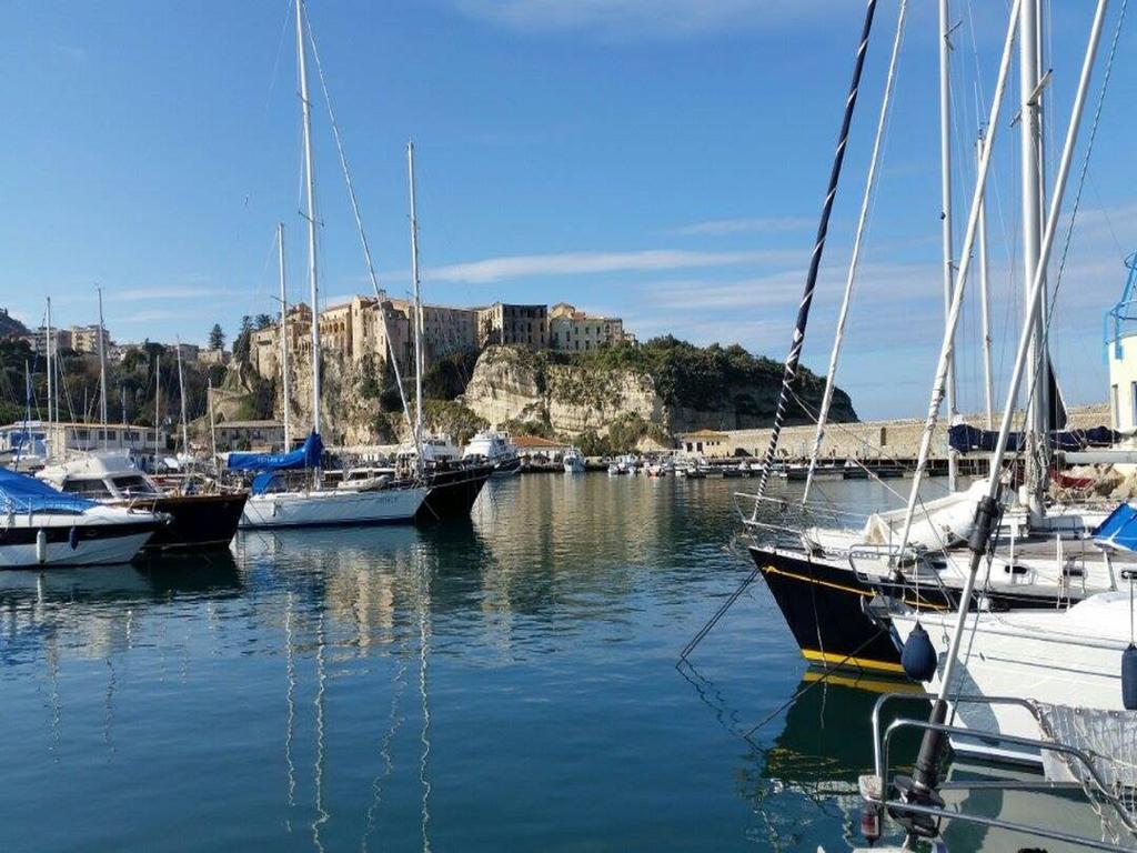 Casolare Al Porto Hotel Tropea Buitenkant foto